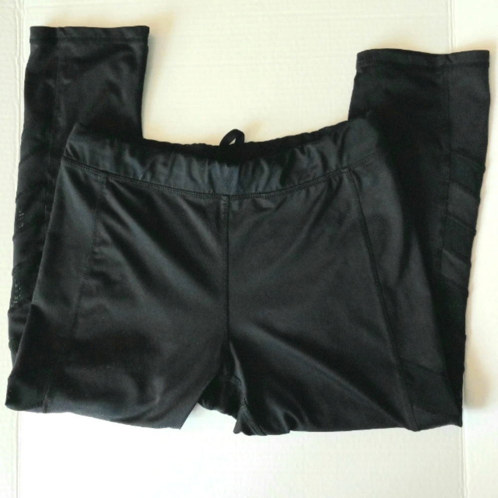 Kyodan Med capri leggings side side ruching and side sheer black